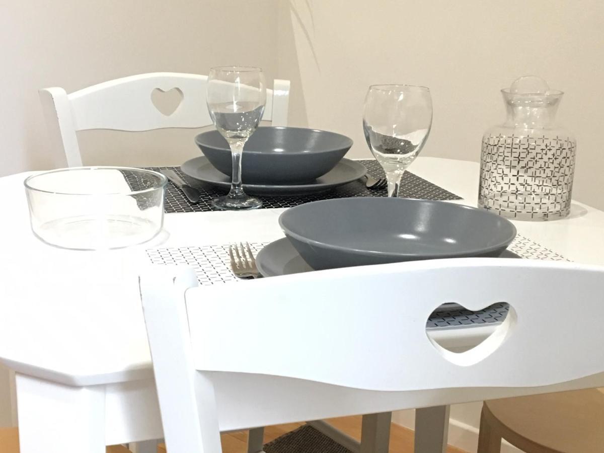 Appartamento Le T2 Moderne Des Palmiers Au Coeur De Moissac Esterno foto